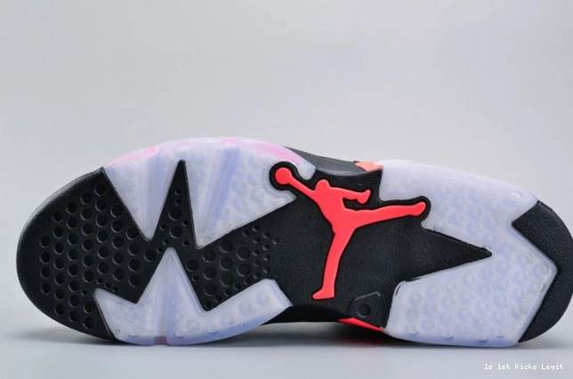 6 Retro 384664-023 